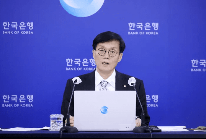 한은 총재 &#8220;내년 기준금리 전망 3.5%, 바뀔 수 있다&#8221;