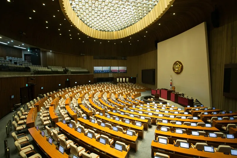 국회, 비상계엄 해제 결의…코인 시장 회복세